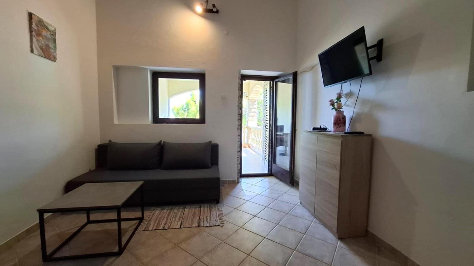 Apartman Karin Donji Karin Zewnętrze zdjęcie