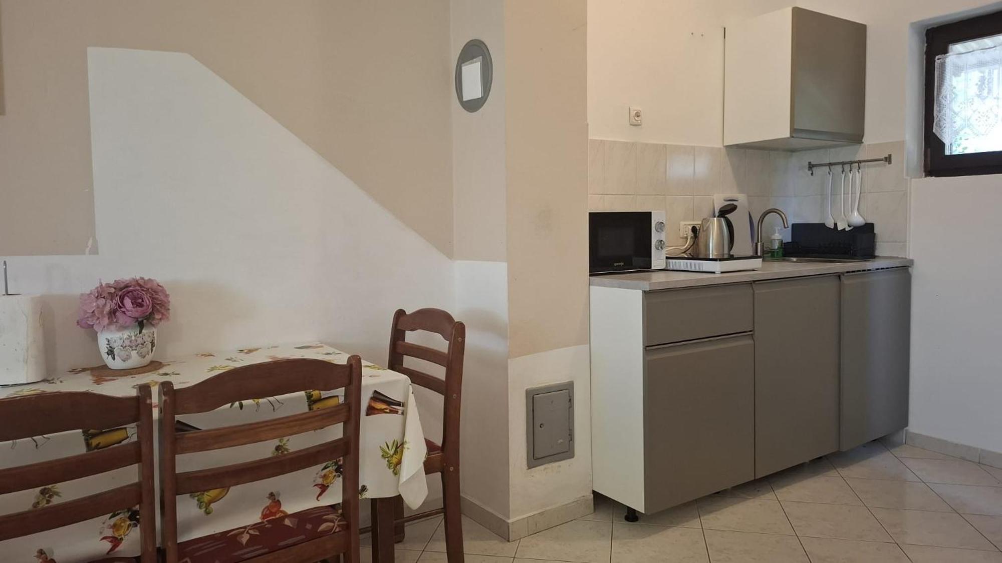 Apartman Karin Donji Karin Zewnętrze zdjęcie